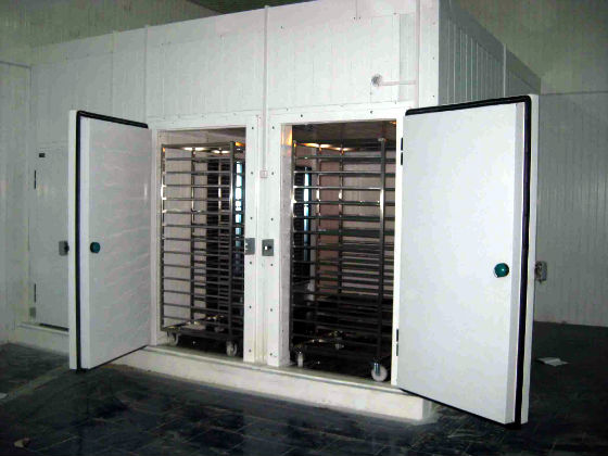 Ремонт промышленных холодильников в Красногорске с выездом | Вызов мастера по холодильникам на дом